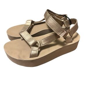 Teva Flatform Womens 8 Platform Sandals Universal Metallic Shimmer Multi Strappy
